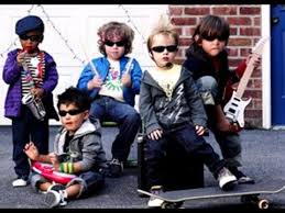 8,4 litros/0.25m3 con 250 litros comprimidos de helio. Increibles Disfraces Que Te Haran Sentir Una Estrella De Rock And Roll Youtube