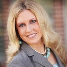 Kari Edgar's Instagram, Twitter & Facebook