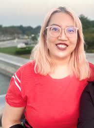 I wonder if Taylor ever wears her own merch??? Like you think she ever  finds it cute and cozy, like nostaglia, and wears some around the house?