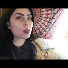 Michelle Duchene's Instagram, Twitter & Facebook