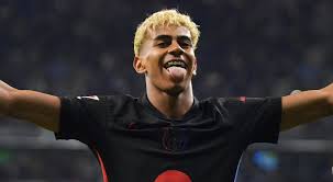 Lamine Yamal celebra su cumpleaños número 18 con una fiesta secreta:  invitados de lujo, sin celulares y más | España