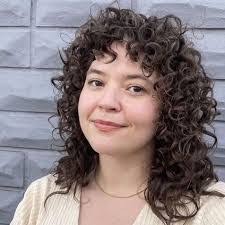 Amy Beadle's Instagram, Twitter & Facebook