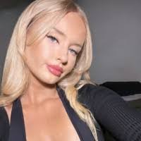 Ebony Maguire's Instagram, Twitter & Facebook