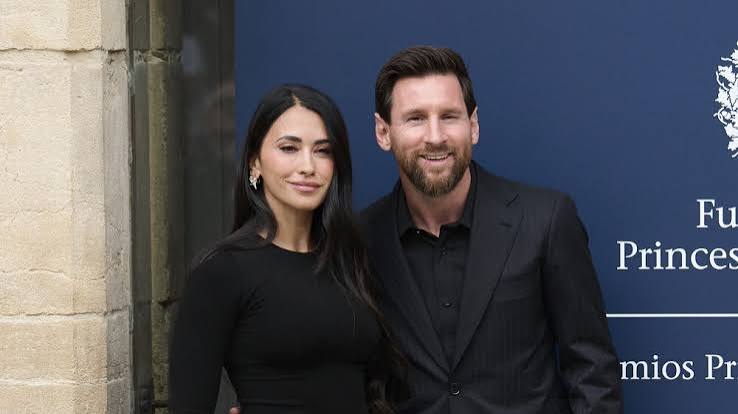 Lionel Messi y Antonela Roccuzzo llegan con looks coordinados a los Premios Princesa de Asturias 2026