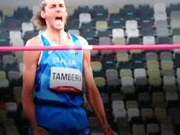 Gianmarco tamberi is coached by his father, marco tamberi, who held the indoor italian record in 1983 with the measure of 2.28 m. W7gjicnyvi9exm