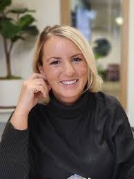 Julia Bautista's Instagram, Twitter & Facebook