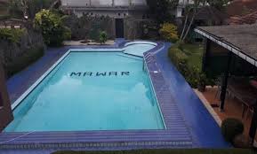 Sementara fasilitas lainnya termasuk kamar mandi shower atau bathtub standar hotel bintang empat. 15 Villa Murah Di Bogor Rp 220 000 Dengan Kolam Renang Yang Bagus Kapasitas 20 Orang Dekat Taman Safari Jejakpiknik Com