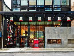 Die new york times und die umliegenden hotels am südende des platzes sperrten sich von anfang an und sperren sich auch bis heute absolut gegen daher führte man ab 1907 den times square ball ein. Citizenm New York Times Square New York Ny Ab 123 Agoda Com
