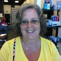 Alice Hinkle's Instagram, Twitter & Facebook