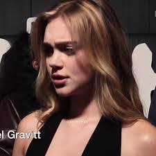 Isabel Rush's Instagram, Twitter & Facebook