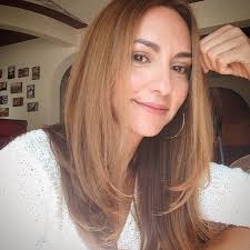 Elle Vance's Instagram, Twitter & Facebook