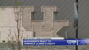 Basketball player terrence clarke, who last month declared for the 2021 nba draft after playing his freshman season for the university of kentucky, died thursday after sustaining fatal injuries in a car. Cduuqvs4gsi9ym