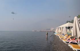 It is located on sicily's east coast. Waldbrande In Italien Feuer Vor Grossstadt Catania Auf Sizilien
