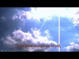Une Porte Ouverte Sur Le Ciel Un Bouquet De Fleurs Un Arc En Ciel Une Rose Blanche Qui Sourit Tout En Pleurant O Merci Jesus Ciel Merci Jesus Porte Ouverte
