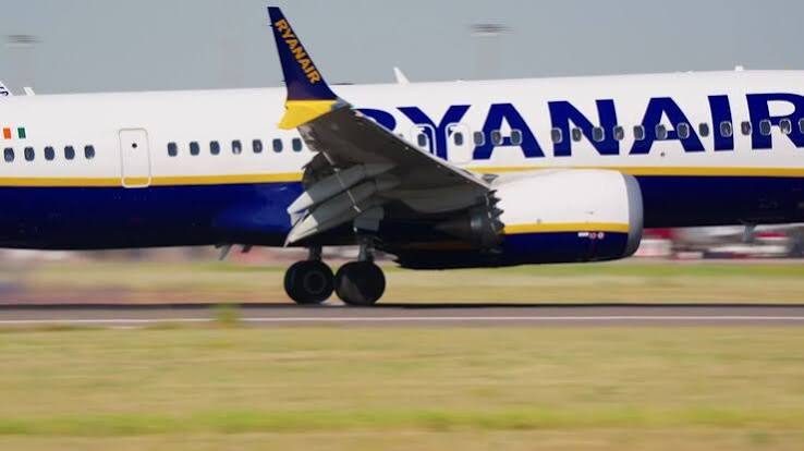 Ryanair Videos - HD and 4K to download | Magnific