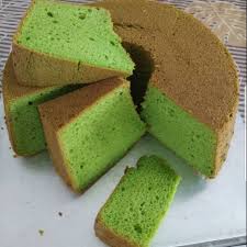 Resep kue bolu selanjutnya ialah mulai mencampurkan terigu dan vanili pada adonan telur yang tadi sudah jadi. Bolu Pandan Khas Bangka Shopee Indonesia