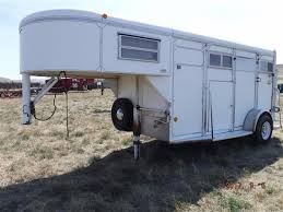 The horse area is fully insulated and lined with aluminum and has drop down feed doors on the streetside for maximum airflow. 1983 Haynes 2 Horse S A Gooseneck Horse Trailer W Sleeper Bigiron Auctions