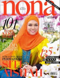 'aku hanyalah seorang 'wanita' yang ingin pulang ke pangkuan tuhan'. Subhanallah Dari Dulu Masih Kekal Bertudung Bekas Permaisuri Agong Selesa Menyamar Diri Dalam Kalangan Rakyat Jelata Lepat Pisang