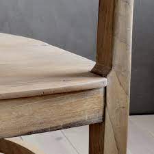 Antik fodrász szék nyers fa színben selymes, naturális hatású.