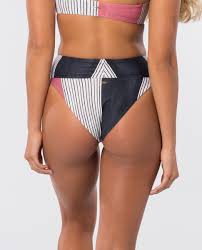 Bas de maillot avec taille de hauteur classique et dos moyennement couvrant. Bas De Bikini Tanga Taille Haute Open Road Bas De Maillots De Bain Femme Loisirs Rip Curl France