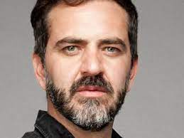 I was happy they killed epifanio off, to be honest, his scenes were such a chore for me. La Reina Del Sur 2 Flavio Medina Y Sus Grandes Revelaciones Sobre El Zurdo Villa Tvmas El Comercio Peru