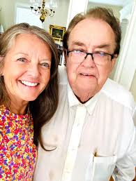 Can someone remove stains and drool from his shirt?