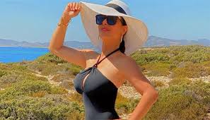 Her daughter, valentina palomaturned 12 on september 21, and salma shared a sweet video on her social media to mark such a special day: Salma Hayek Pens Down Emotional Note For Daughter Valentina Pinault On Her 13th Birthday