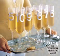 51 Diy Ways To Throw The Best New Year S Party Ever New Year S Eve Countdown New Years Eve Party Newyear