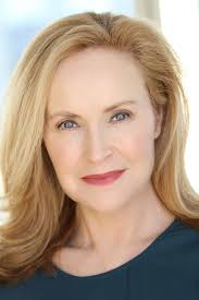 Caroline Carter's Instagram, Twitter & Facebook