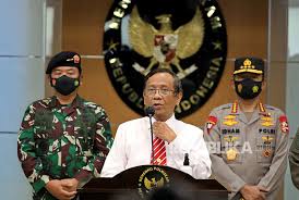 Menurutnya hal tersebut adalah langkah mundur dalam tradisi demokrasi. Uunqsj5hsuqvdm