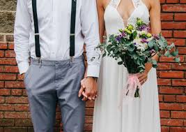 Vestito lungo a fiori per matrimonio sanotint light tabella colori come vestirsi a un matrimonio di sera: Come Abbinare Il Bouquet Al Tuo Abito Da Sposa