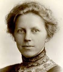 Bertha Stark's Instagram, Twitter & Facebook