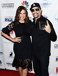 This episode marked coco austin's third appearance in law & order: Celebrity Entertainment Ice T Has Coco By His Side At A Celebration For Law Order Svu S 400th Episode Popsugar Celebrity Photo 9
