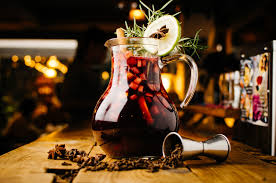 Sangria Rojo Red Wine Triple Sec Cognac And A Ginger Ale Splash Mixed With Pear And Apple Dice Fresh Ginger Orange Li Bar Drinks Ginger Ale Triple Sec