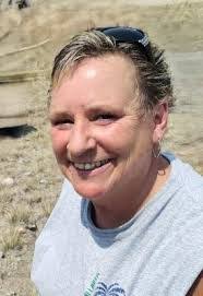 Tina Beck's Instagram, Twitter & Facebook