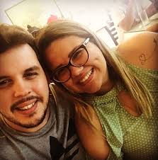 Casal cria bazar em rede social para juntar dinheiro do casamento em  Caruaru