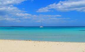 Erleben sie traumhafte strände, wilde felsenlandschaften, antike stätten & kultur. Sardinien Urlaub In Italien