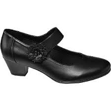 Our mary jane style shoes feature a double strap with an adjustable buckle fastening so that you can find the perfect fit. Graceland Patent Mary Jane Heels Black Deichmann