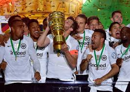 Viel spaß mit den highlights der parti. Sensation Im Finale Eintracht Frankfurt Gewinnt Dfb Pokal 1 Bundesliga Badische Zeitung