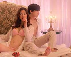 アイドル・女子アナ画像☆吟じます 新木優子 ピンク色の下着姿でチッパイだからチラ見えしちゃいます