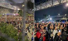 Seguidoras de BTS arman fiesta en la 