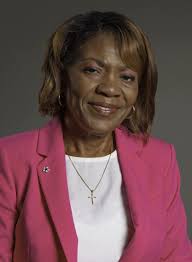 Faye Harper's Instagram, Twitter & Facebook