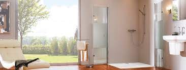 Beim betreten der dusche ist die erste barriere der rand oder absatz der duschtasse. Barrierefreie Dusche
