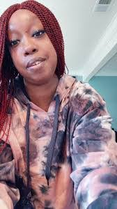 Shawna Williamson's Instagram, Twitter & Facebook