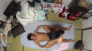 飛田新地ちょんの間盗撮 15分で射精へ導く伝説の老婆カビ臭い四畳半で中出し一本道 40人8時間 - 熟女六九