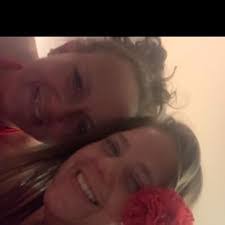 Amanda Morar's Instagram, Twitter & Facebook