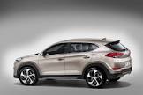Hyundai-Tucson-(2015)