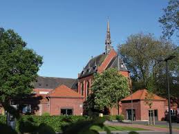 Dedicated in 2002 and located adjacent to aldrich hall, hawes hall was built in response to a critical need for additional mba and executive education classrooms and was the school's first new classroom built in 50 years. Zeit Und Raum