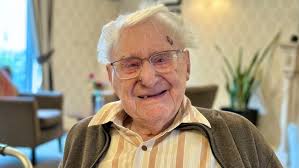 Desborough veteran celebrated VE Day with raw onion sandwiches