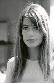 She made her musical debut in the early 1960s on disques vogue and found immediate success with her song tous les garçons et les filles. 43 Ideas Hair Bangs French Francoise Hardy For 2019 Hair Styles Long Hair Styles Beauty